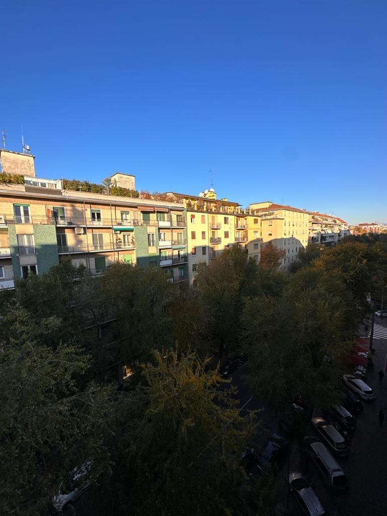 Kibilu - Via Lomellina Mm Argonne - Linate Airport Apartment Milan Bagian luar foto